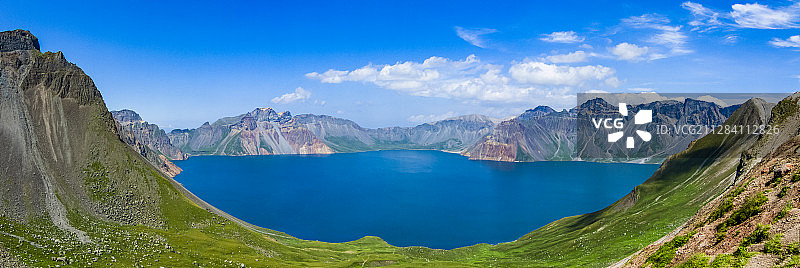 中国长白山天池全景图图片素材