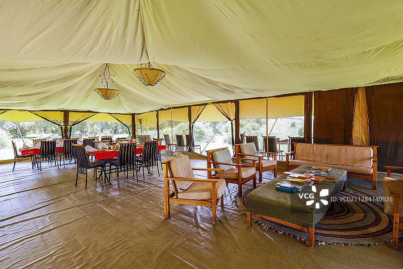 肯尼亚马赛马拉国家保护区狩猎小屋宽敞休息室内景图片素材