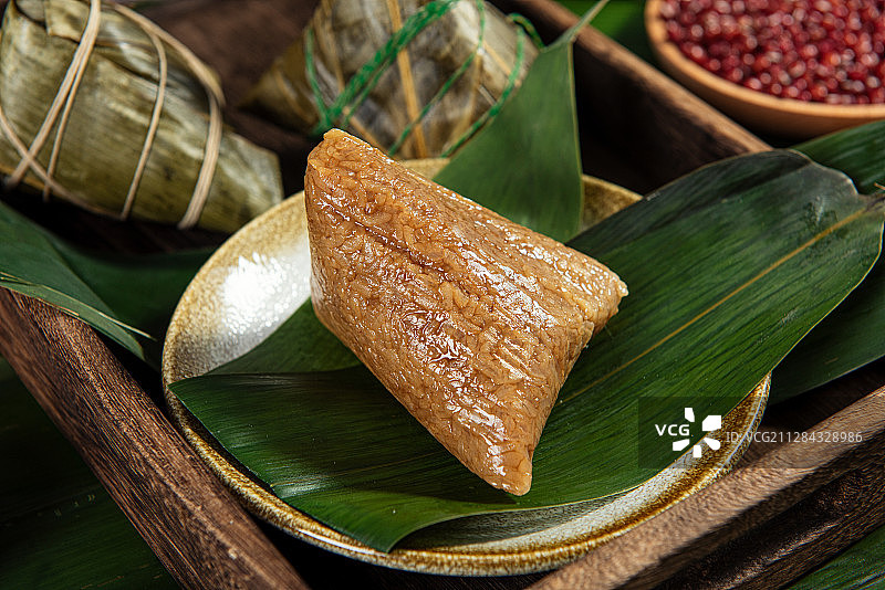 端午节粽子剥开图片素材