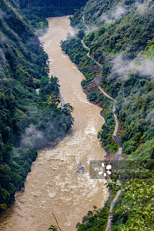 云雾独龙江图片素材