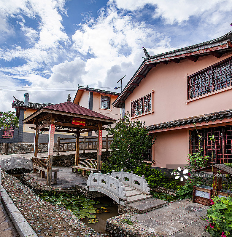 云南省楚雄州紫溪彝村图片素材