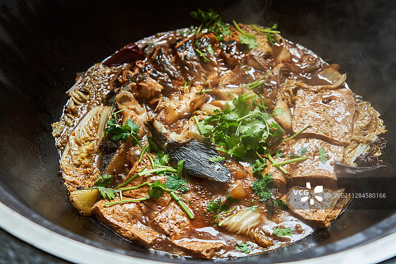 铁锅炖鱼图片素材