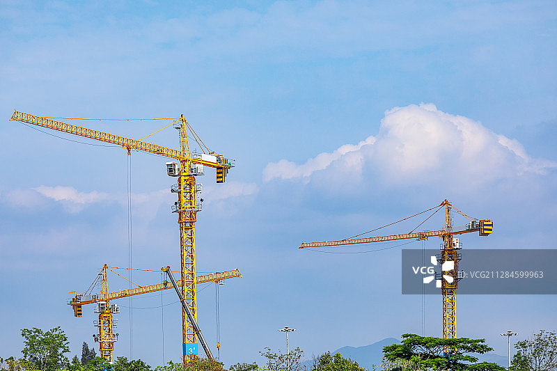 深圳湾城市经济商务中心市区繁华都市风光建筑繁华金融区建设施工图片素材