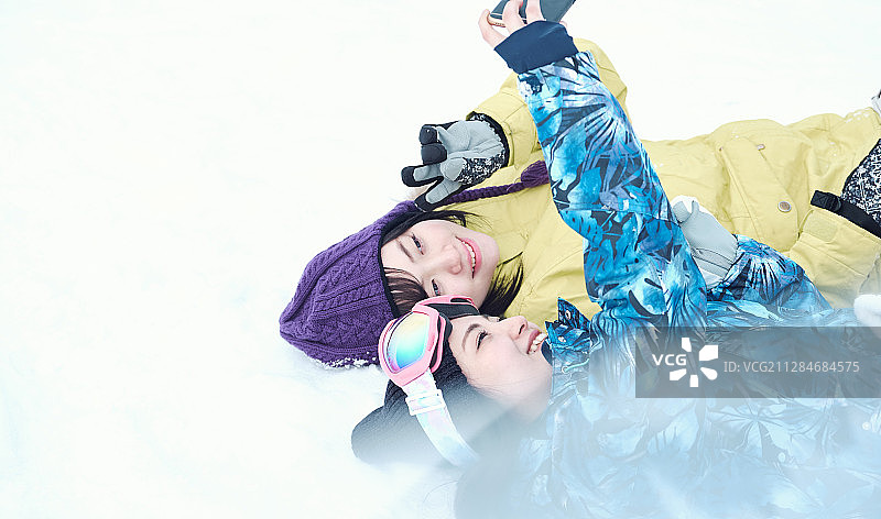 滑雪胜地的女人图片素材