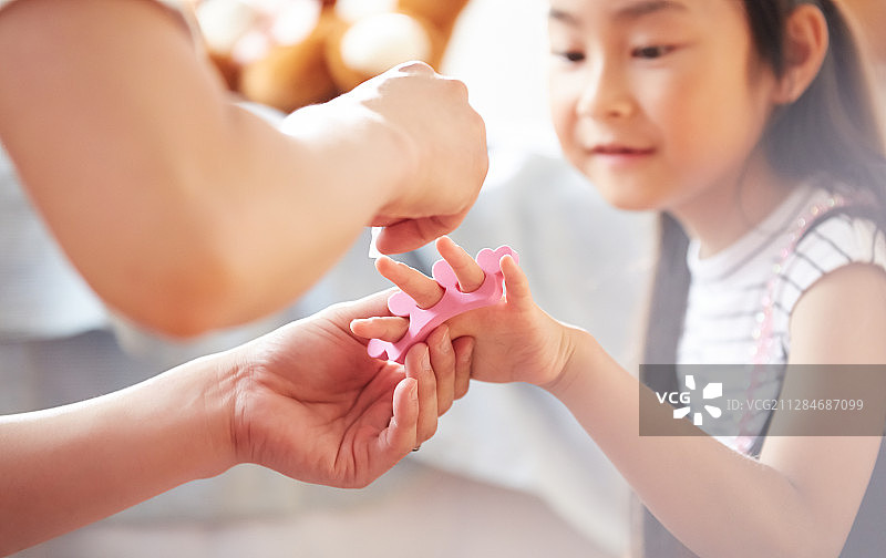 爸爸和女儿在玩图片素材