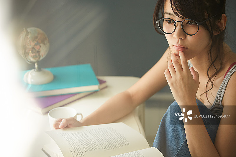 女人放松生活方式图片素材