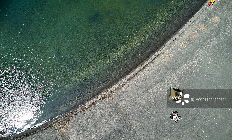 家庭旅行湖营图片素材