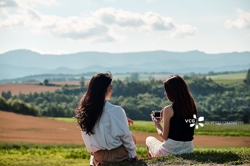 女性旅途自然风光图片素材