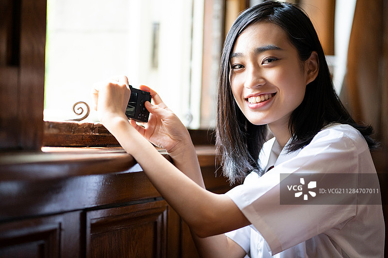 札幌学校旅行的女学生图片素材