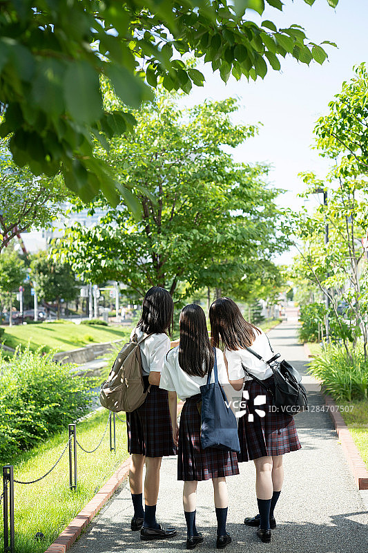 札幌学校旅行的女学生图片素材