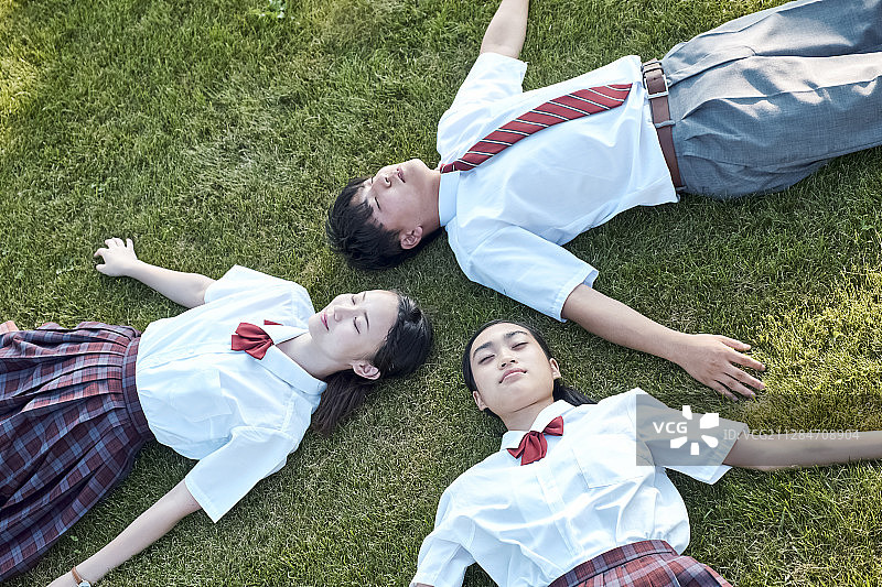 高中生青春剪影图片素材