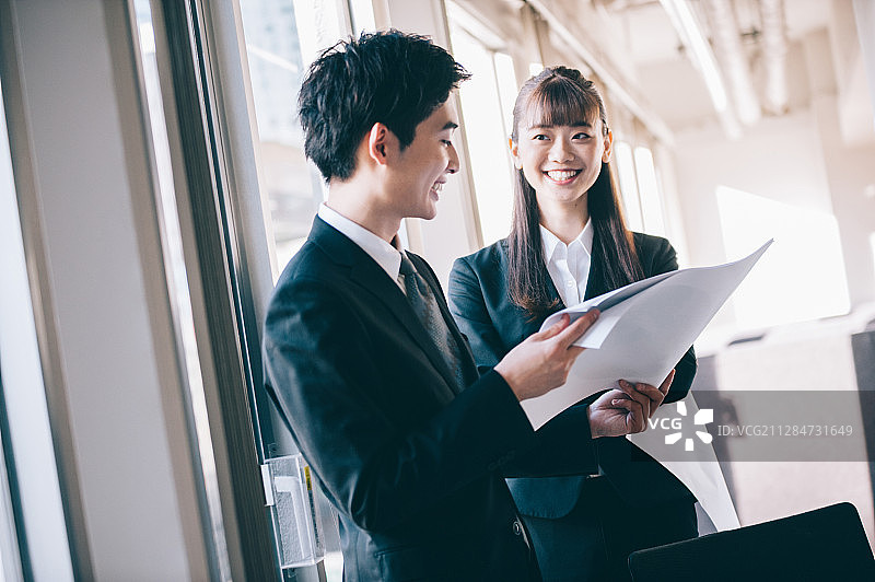 新兵互相比较材料图片素材