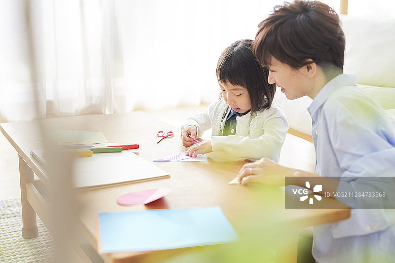 父母和孩子的生活方式图片素材