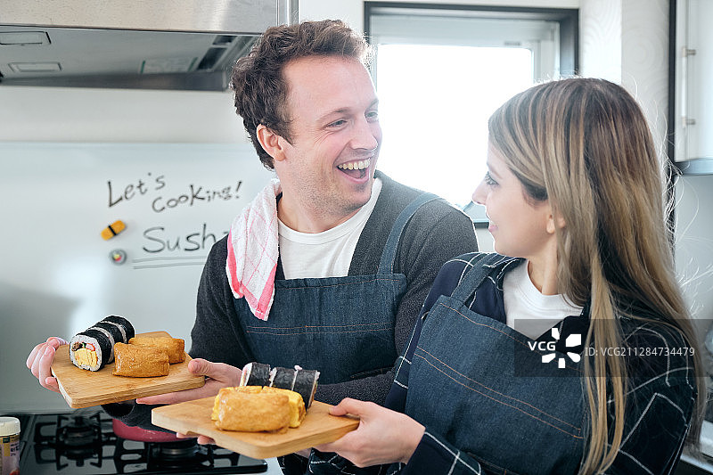 外国人参加的日本料理课程图片素材