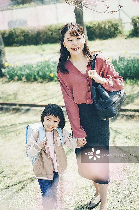 樱花春季亲子新生图片素材