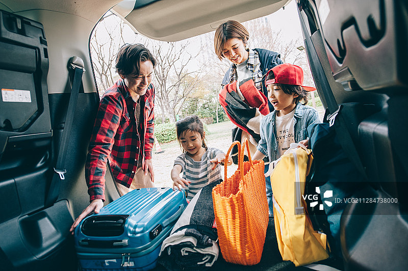 家庭汽车露营图片素材