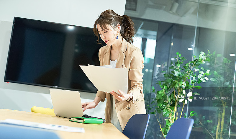 女性商业女性图片素材