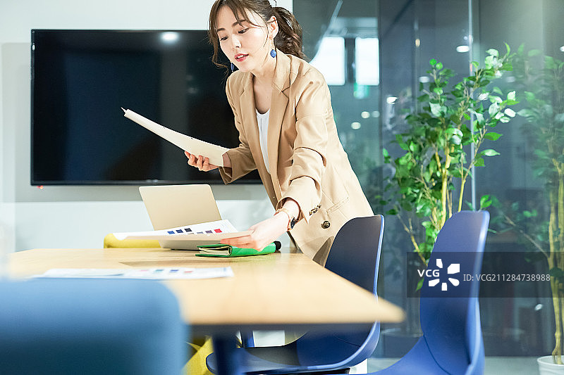 女性商业女性图片素材