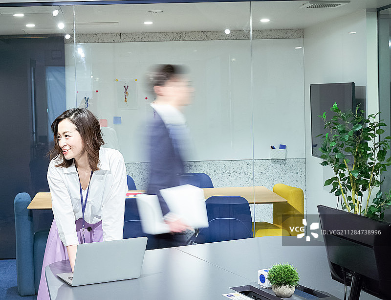 女性商业女性图片素材