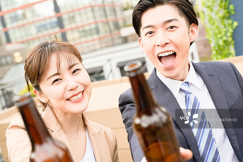 男女商务聚会图片素材