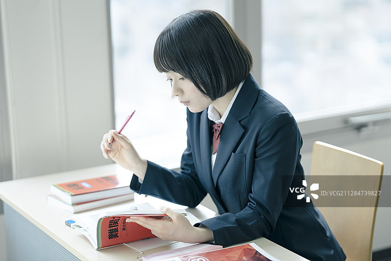 高中生学习预备学校图片素材