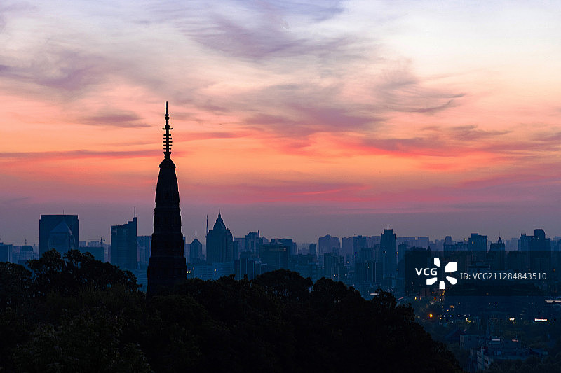 20200425宝石山朝霞图片素材