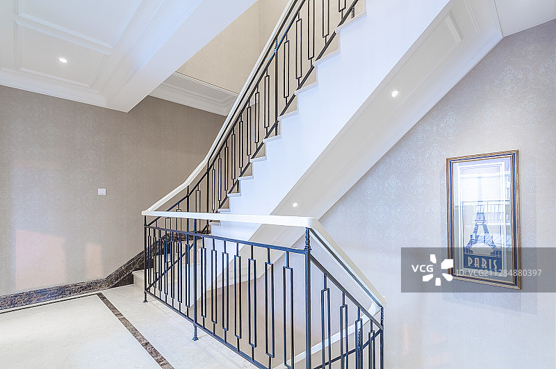 别墅样板房楼梯图片素材