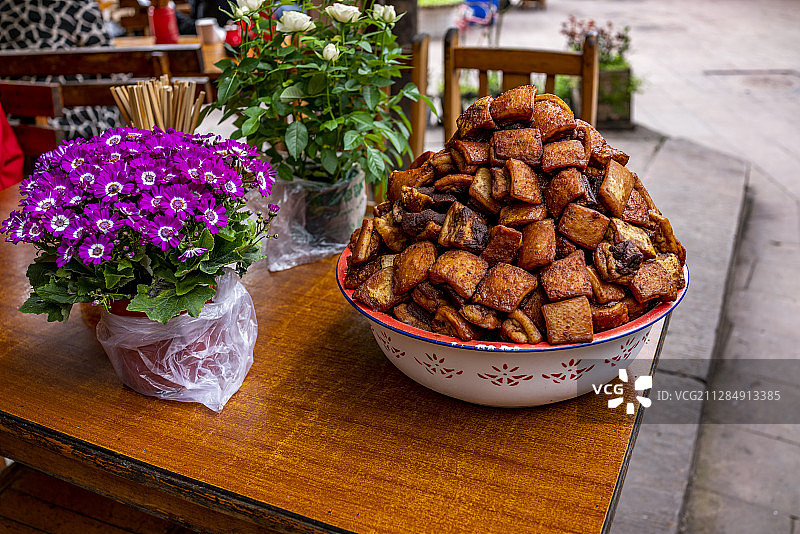 四川省雅安上里古镇的坨坨肉图片素材