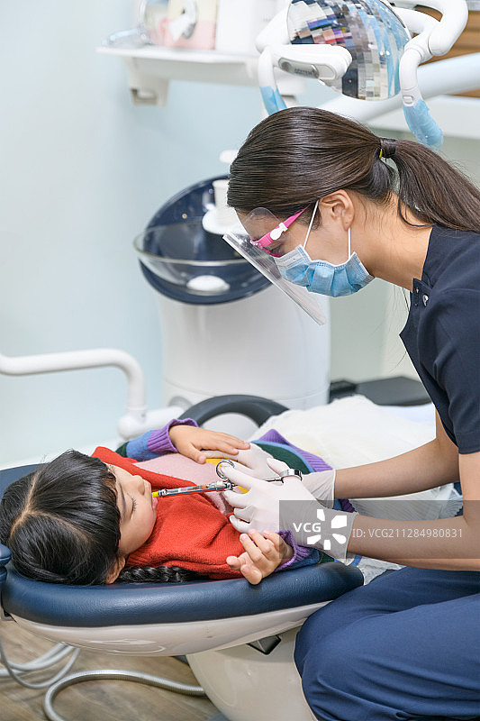 医疗保健概念：医院里的医生图片素材