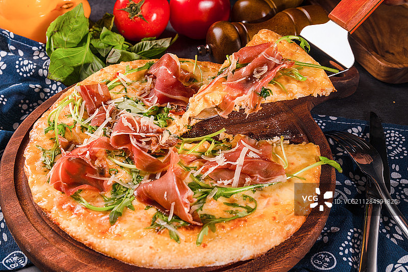 芝麻菜火腿披萨图片素材
