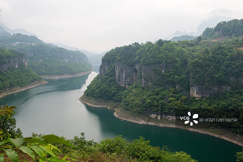 长江支流湖北恩施段清江河河水及山脉图片素材