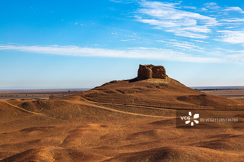 甘肃敦煌市阳关汉代烽燧遗址图片素材