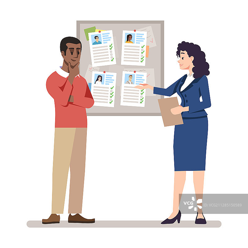 人力资源经理选择空缺职位的候选人简历图片素材