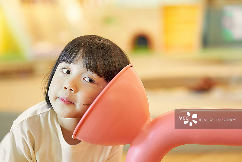 儿童咖啡馆，儿童，教育，幼儿园，专注，倾听图片素材