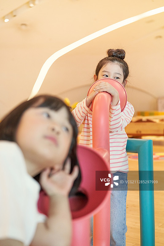 儿童咖啡馆，儿童教育，幼儿园，集中注意力，听，说图片素材