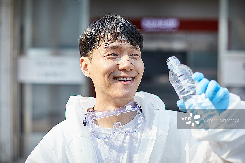 新型冠状病毒，隔离，战胜危机，防护用品，医生，希望图片素材