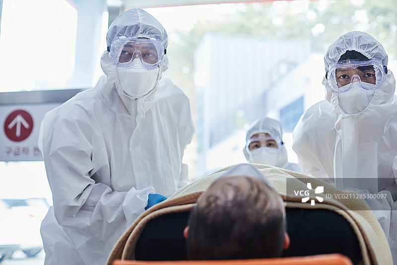 冠状病毒、COVID-19、医院、医生、急诊室、紧急情况、事故灾难图片素材