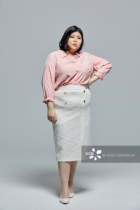 生活方式：女孩迷恋，商务女性，通勤图片素材