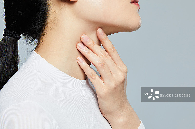 新冠病毒、病毒、感冒、喉咙痛图片素材