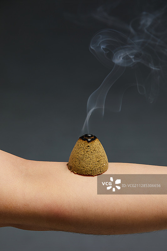 艾草，灸法，东方医学，疾病治疗，替代疗法图片素材