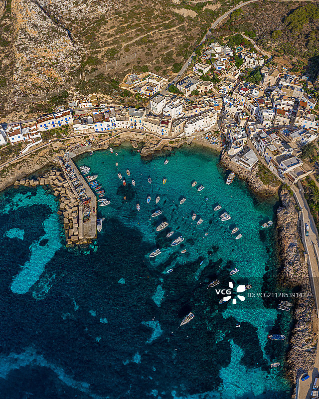 意大利埃加迪群岛法维尼亚纳岛航拍，西西里图片素材