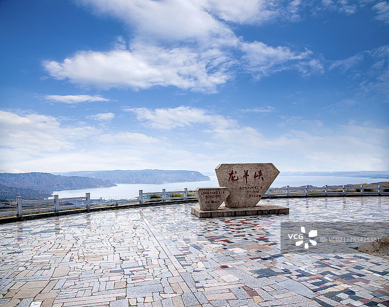 青海海南共和县龙羊峡水库观景平台图片素材