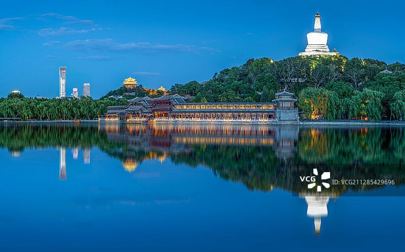北京北海白塔图片素材