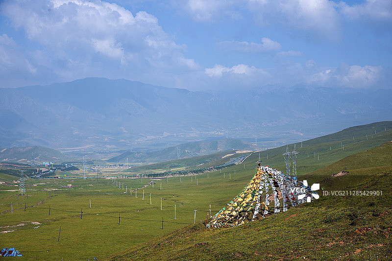 青海海南湟源县日月山下图片素材