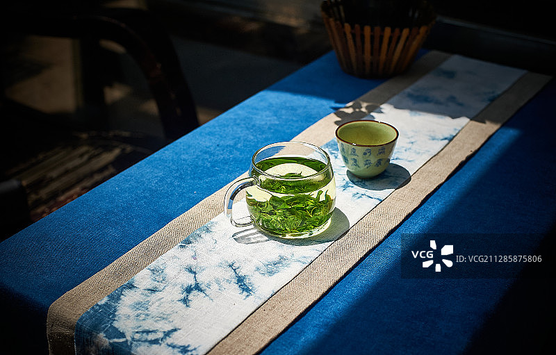 蓝染印染茶具茶巾桌旗图片素材