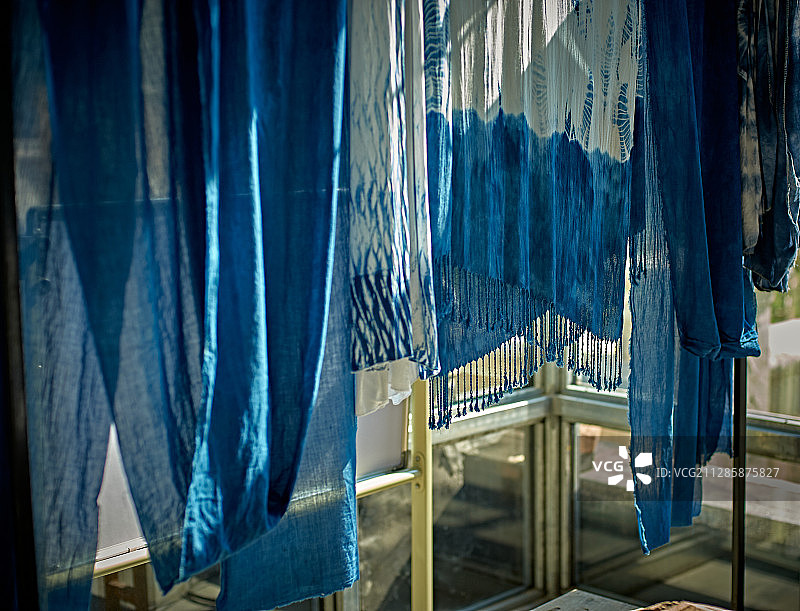 蓝染印染晾晒图片素材