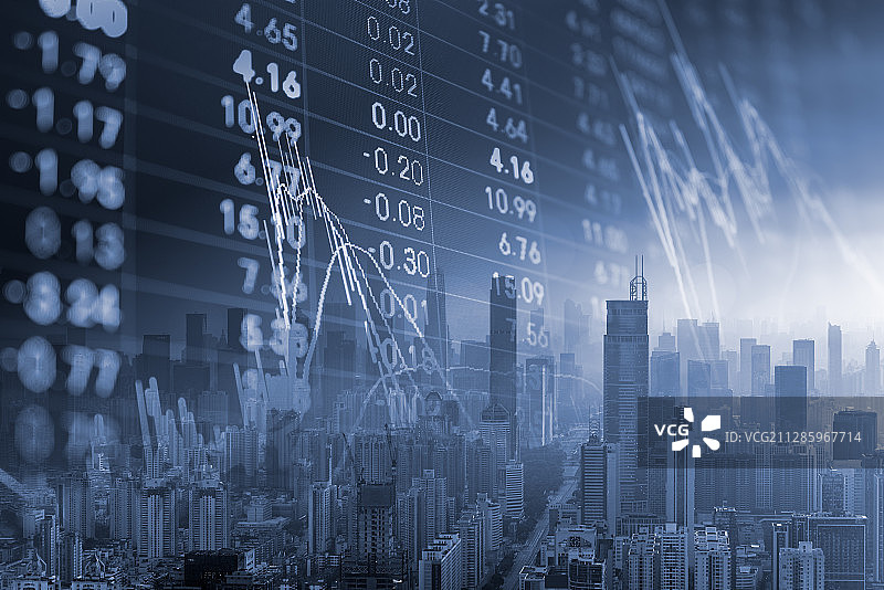 深圳城市天际线和股票证券交易概念图片素材