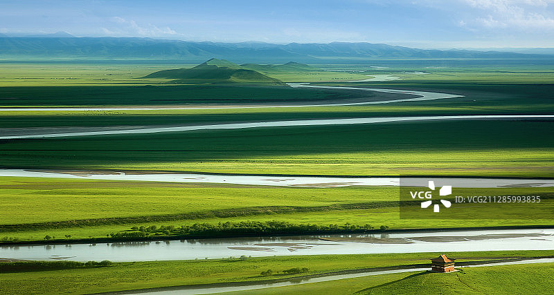 草甸里的黄河图片素材
