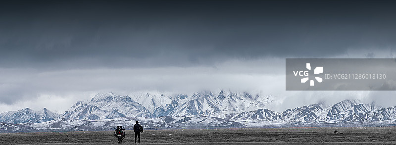 雪山摩旅壁纸图片素材