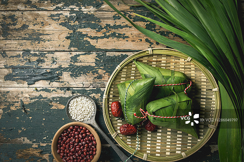 端午节包粽子图片素材